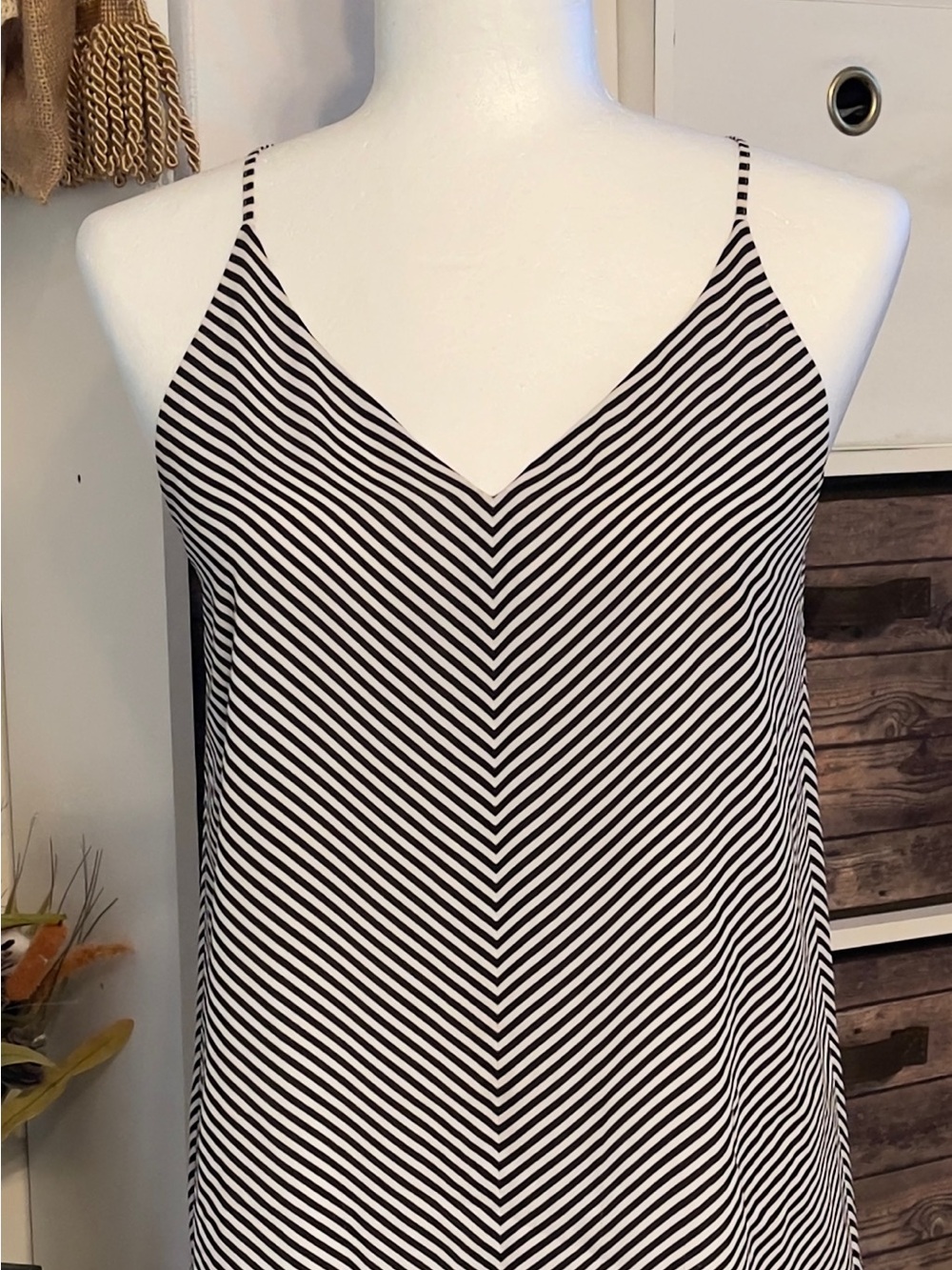LOFT Gray and White Chevron Top (XS)